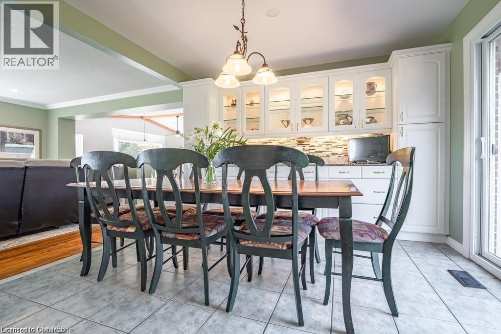 












9630 WELLINGTON RD 42

,
Erin,




Ontario
L7G4S8

