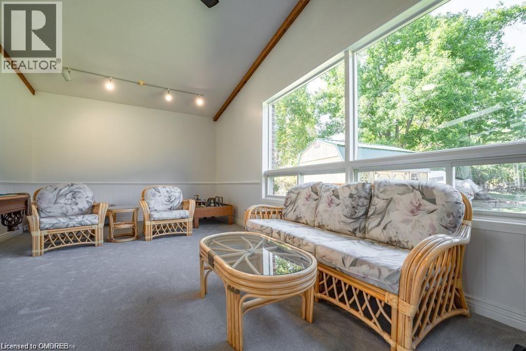 












9630 WELLINGTON RD 42

,
Erin,




Ontario
L7G4S8

