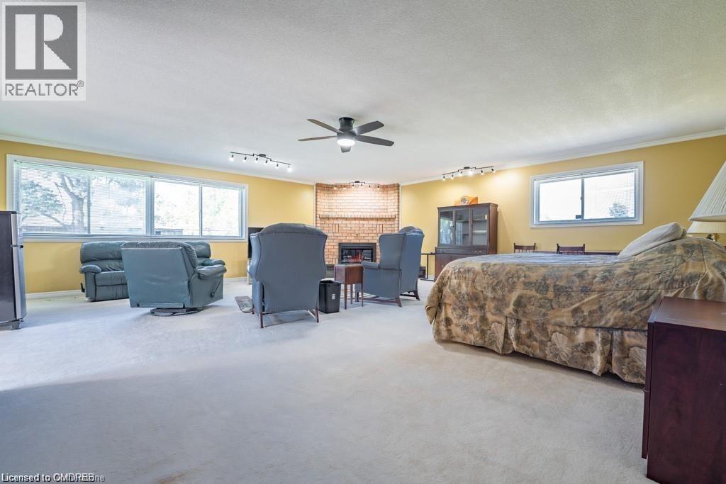 












9630 WELLINGTON RD 42

,
Erin,




Ontario
L7G4S8

