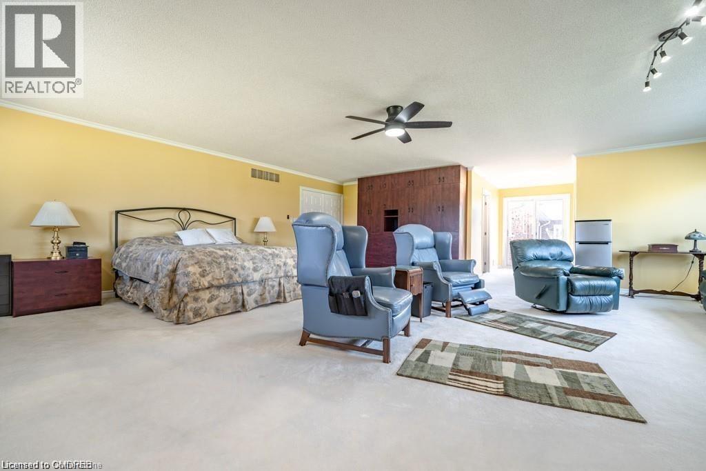 












9630 WELLINGTON RD 42

,
Erin,




Ontario
L7G4S8

