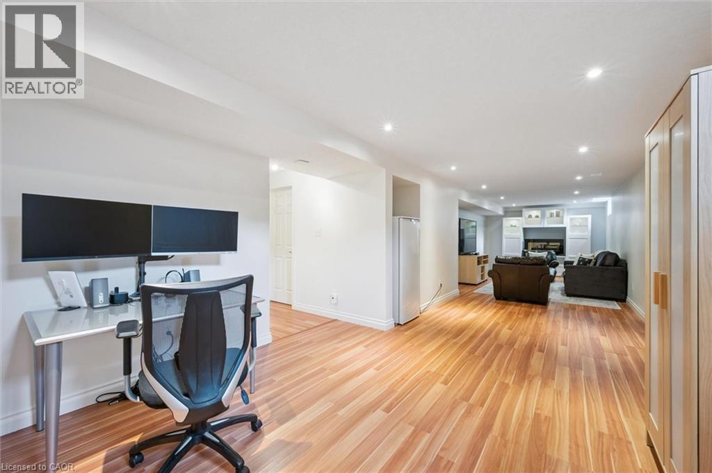 












279 FARLEY Drive

,
Guelph,




Ontario
N1L1N6

