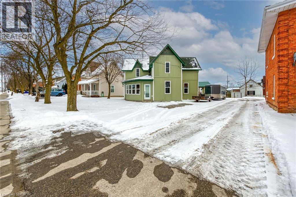 












2076 MAIN Street N

,
Jarvis,




Ontario
N0A1J0

