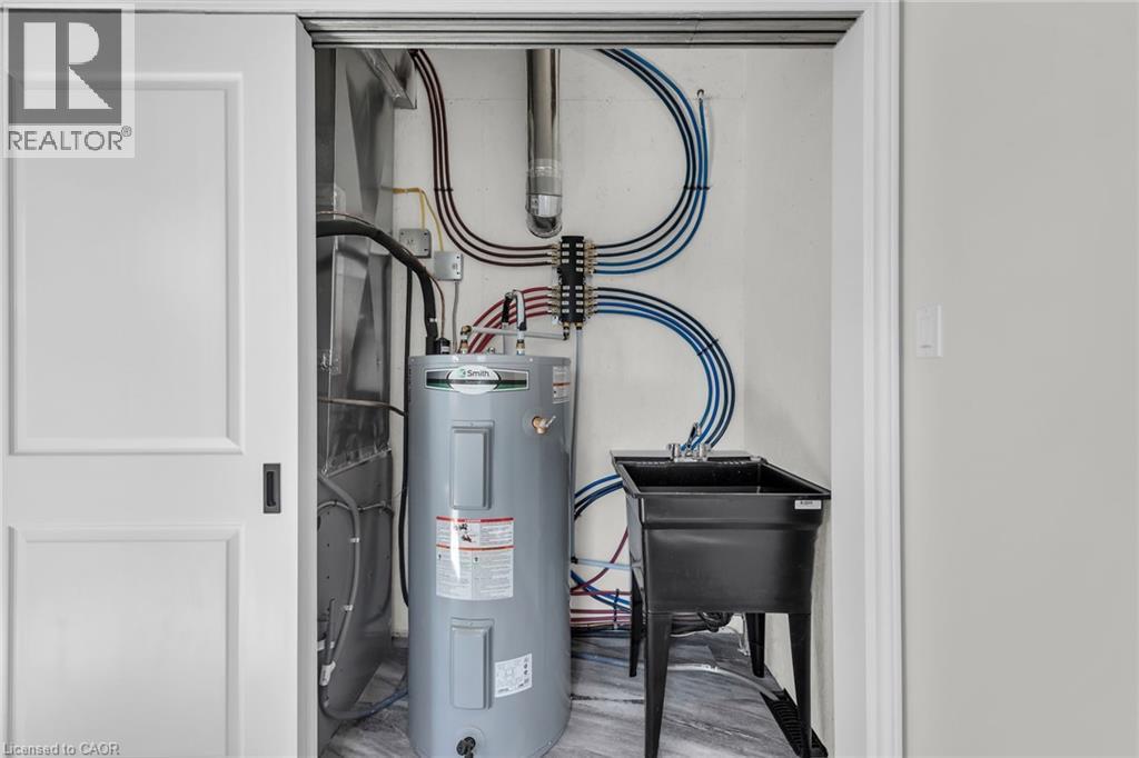 












2076 MAIN Street N

,
Jarvis,




Ontario
N0A1J0

