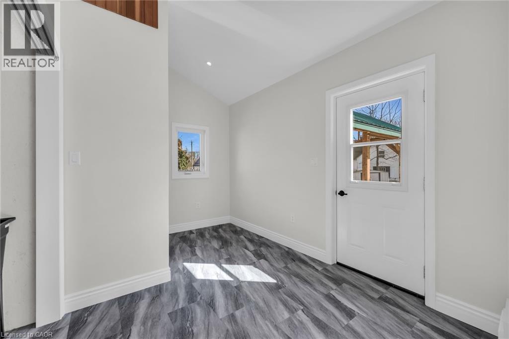 












2076 MAIN Street N

,
Jarvis,




Ontario
N0A1J0

