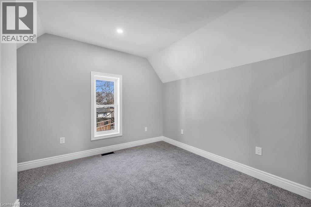 












2076 MAIN Street N

,
Jarvis,




Ontario
N0A1J0

