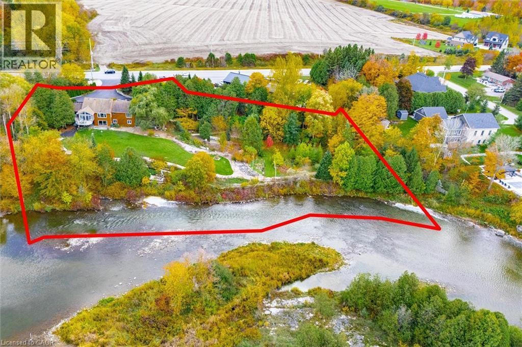 












8060 WELLINGTON RD 18

,
Fergus,




Ontario
N1M2W5

