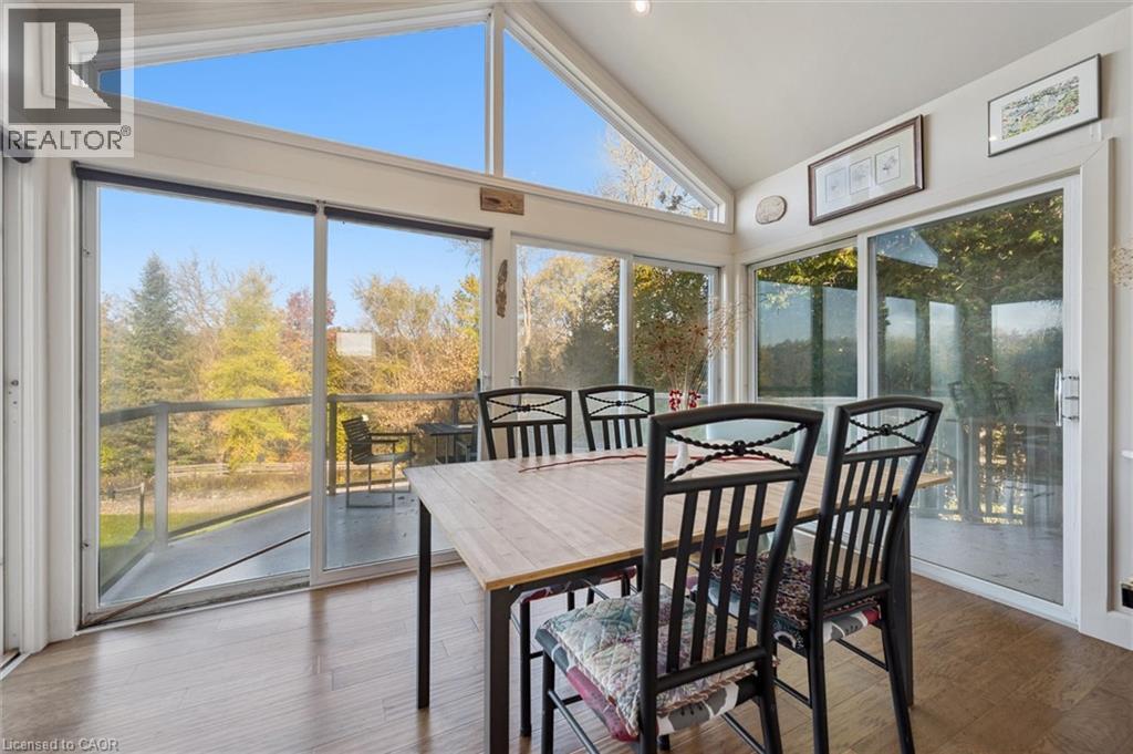 












8060 WELLINGTON RD 18

,
Fergus,




Ontario
N1M2W5

