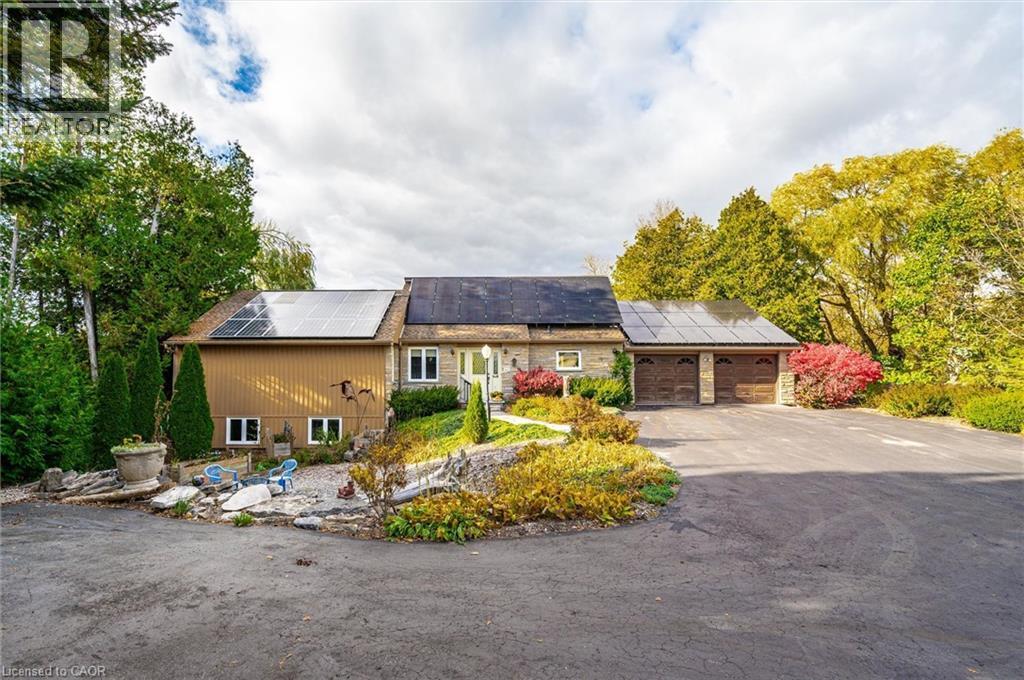 












8060 WELLINGTON RD 18

,
Fergus,




Ontario
N1M2W5

