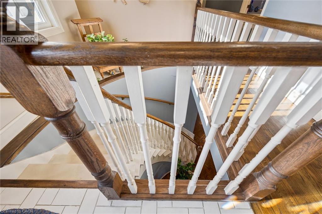 












8060 WELLINGTON RD 18

,
Fergus,




Ontario
N1M2W5

