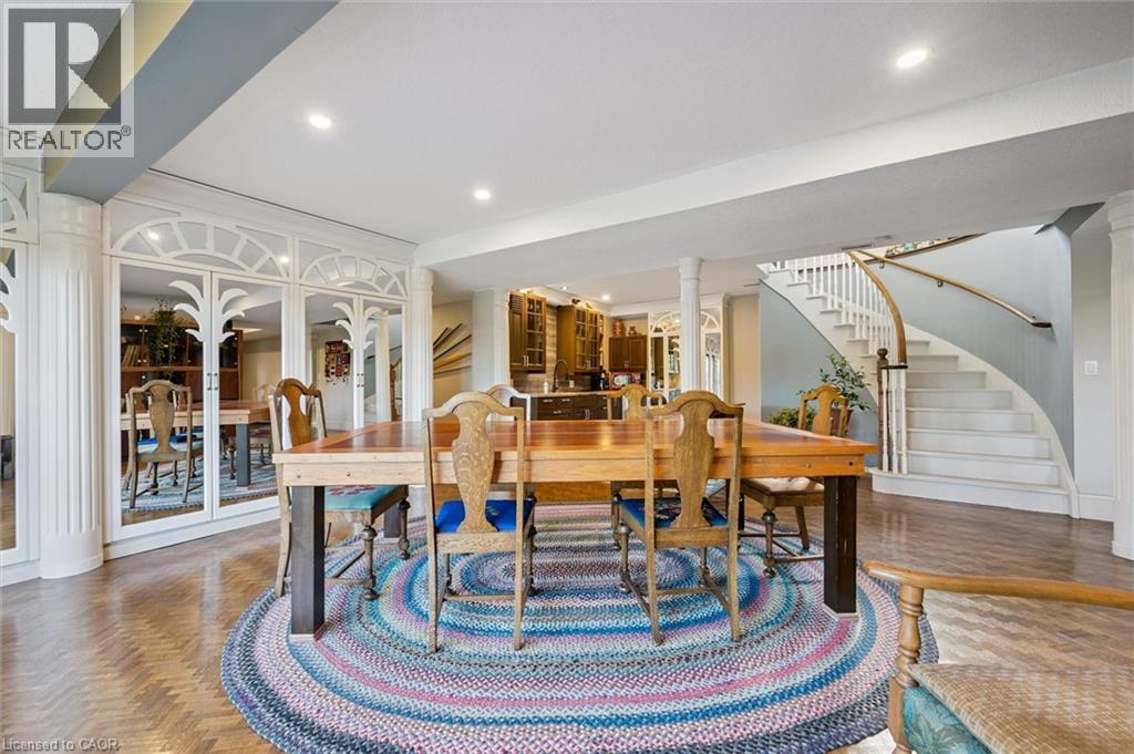 












8060 WELLINGTON RD 18

,
Fergus,




Ontario
N1M2W5

