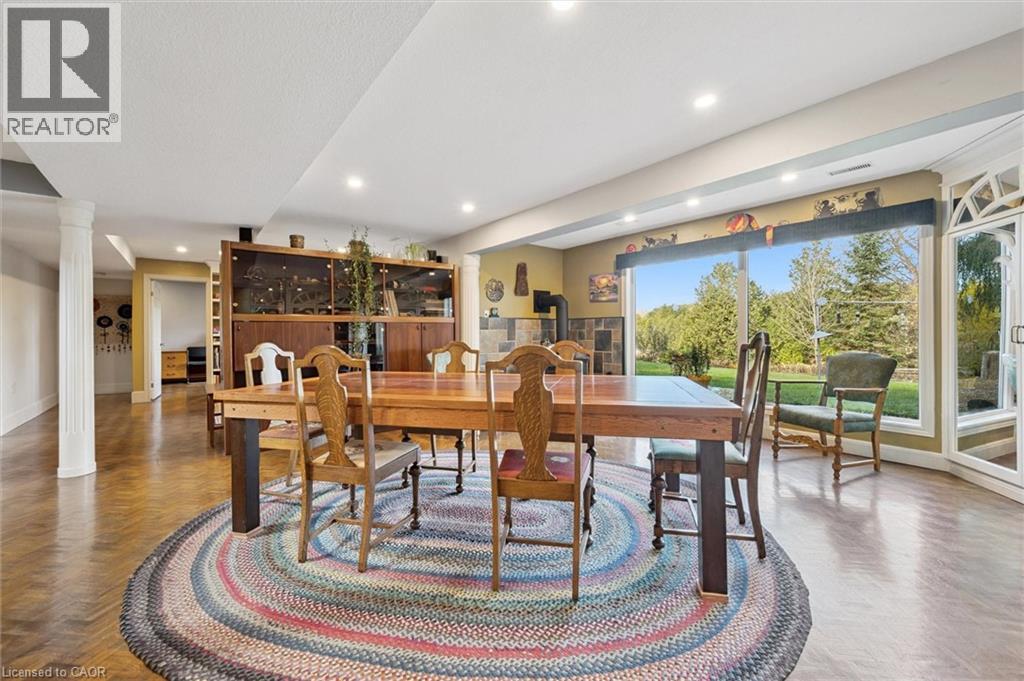 












8060 WELLINGTON RD 18

,
Fergus,




Ontario
N1M2W5

