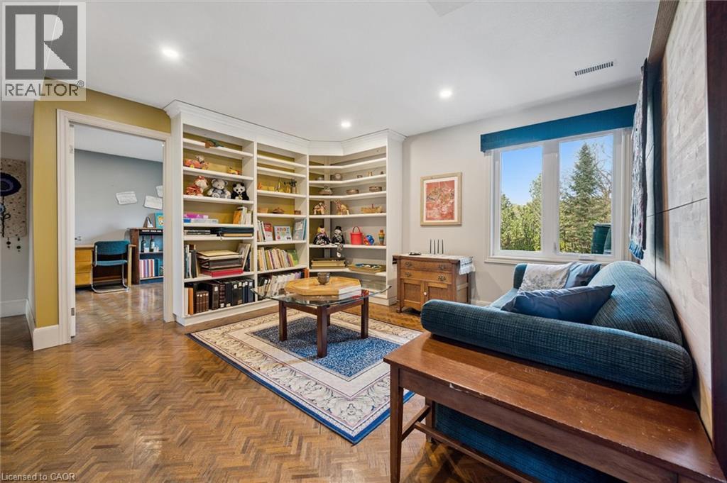 












8060 WELLINGTON RD 18

,
Fergus,




Ontario
N1M2W5

