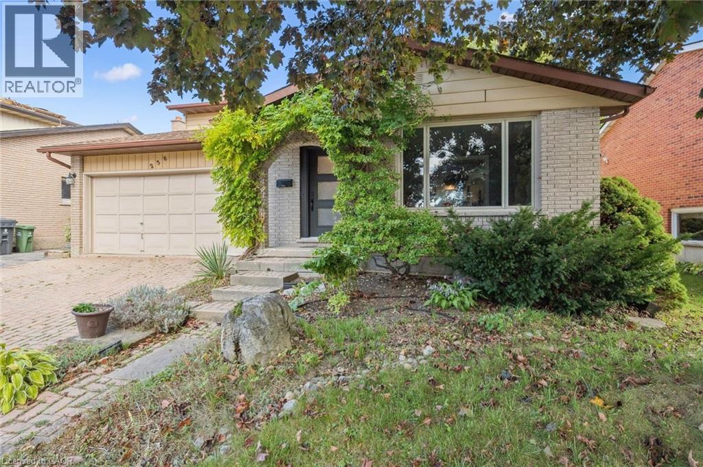 












236 IRONWOOD Road

,
Guelph,




Ontario
N1G3G1

