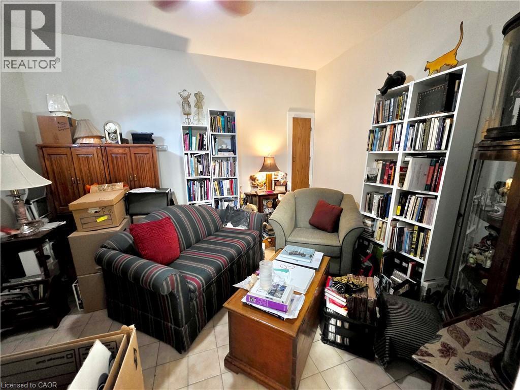 












220 EMERALD Street N

,
Hamilton,




Ontario
L8L5K8

