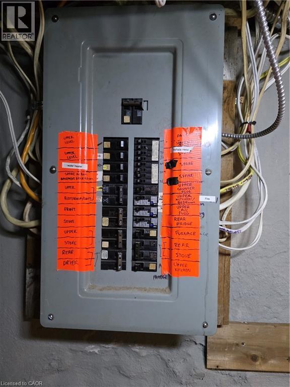 












220 EMERALD Street N

,
Hamilton,




Ontario
L8L5K8

