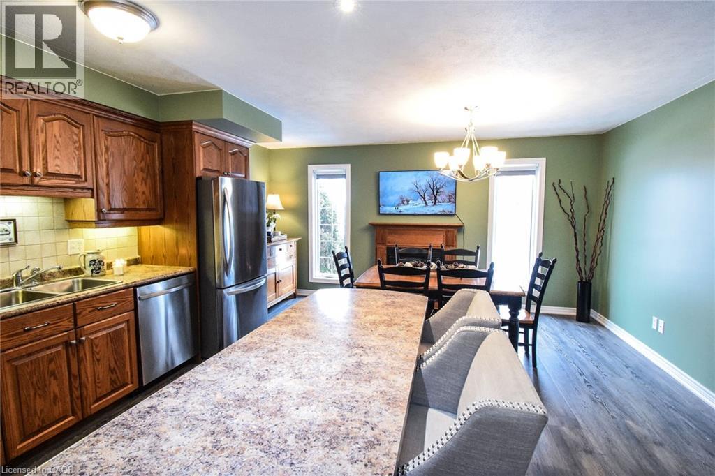 












3 MEADOWBROOK Court

,
Dunnville,




Ontario
N1A3H6

