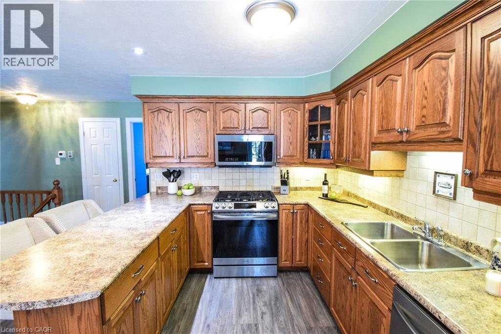 












3 MEADOWBROOK Court

,
Dunnville,




Ontario
N1A3H6

