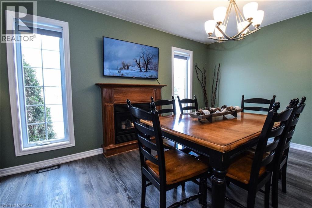 












3 MEADOWBROOK Court

,
Dunnville,




Ontario
N1A3H6

