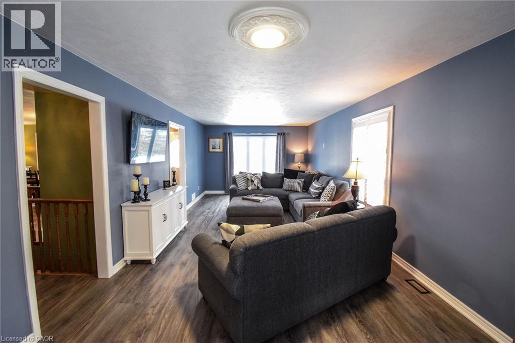 












3 MEADOWBROOK Court

,
Dunnville,




Ontario
N1A3H6

