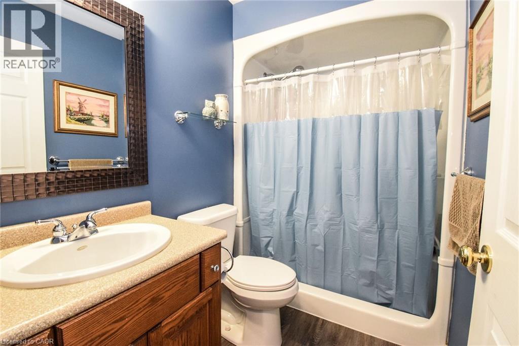 












3 MEADOWBROOK Court

,
Dunnville,




Ontario
N1A3H6

