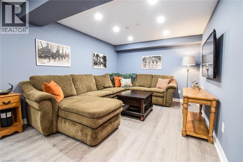 












3 MEADOWBROOK Court

,
Dunnville,




Ontario
N1A3H6

