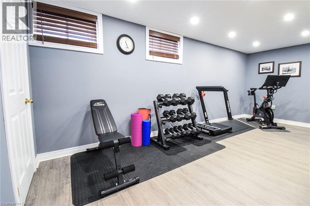 












3 MEADOWBROOK Court

,
Dunnville,




Ontario
N1A3H6

