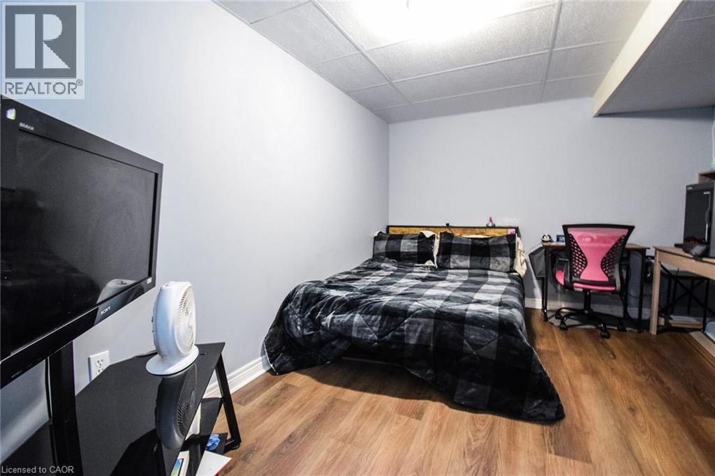 












3 MEADOWBROOK Court

,
Dunnville,




Ontario
N1A3H6

