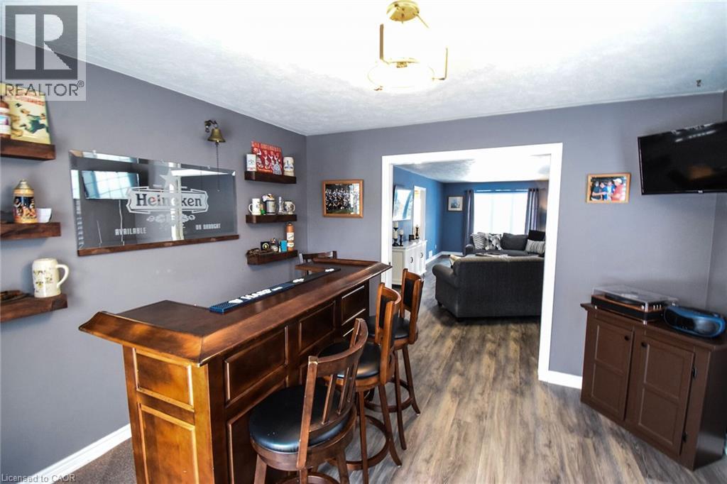 












3 MEADOWBROOK Court

,
Dunnville,




Ontario
N1A3H6

