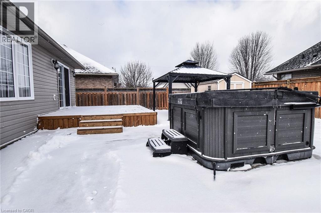 












3 MEADOWBROOK Court

,
Dunnville,




Ontario
N1A3H6

