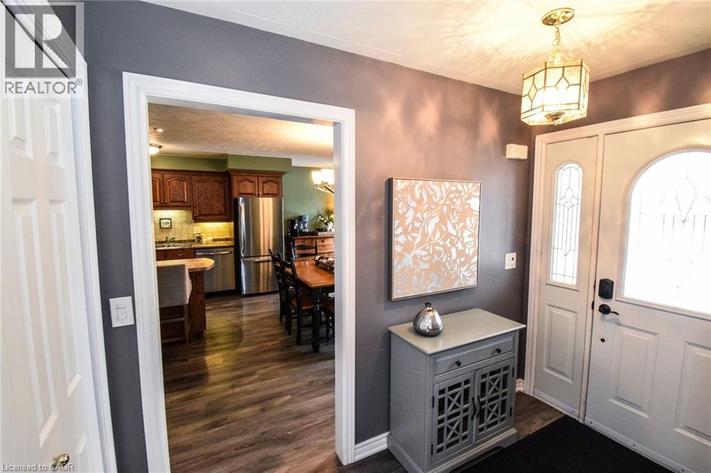 












3 MEADOWBROOK Court

,
Dunnville,




Ontario
N1A3H6

