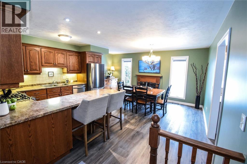 












3 MEADOWBROOK Court

,
Dunnville,




Ontario
N1A3H6

