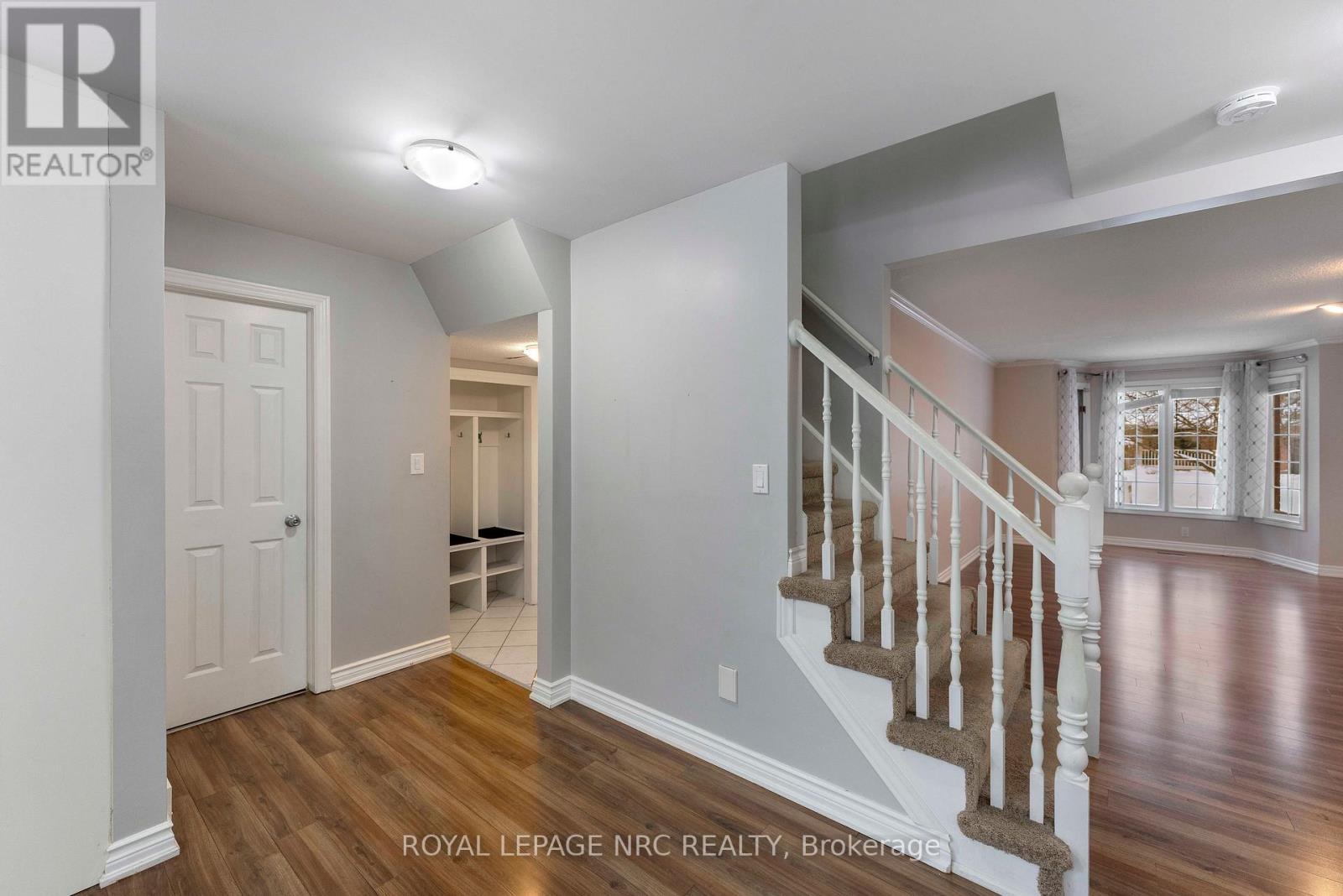 












41 HUNTINGTON LANE

,
St. Catharines (Grapeview),




Ontario
L2S3R5

