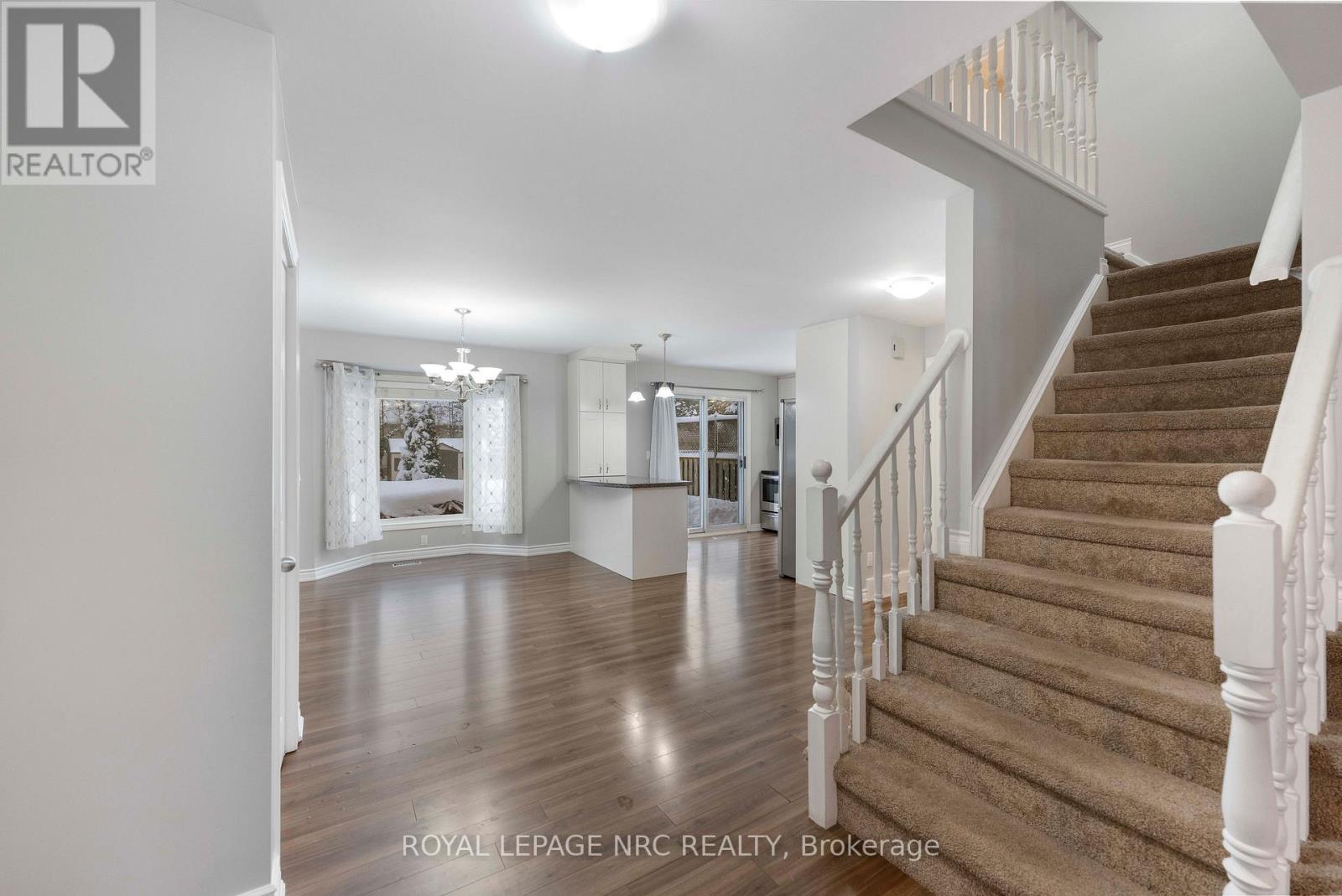 












41 HUNTINGTON LANE

,
St. Catharines (Grapeview),




Ontario
L2S3R5

