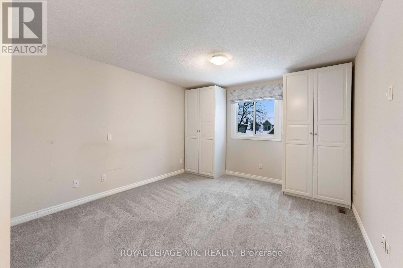 












41 HUNTINGTON LANE

,
St. Catharines (Grapeview),




Ontario
L2S3R5

