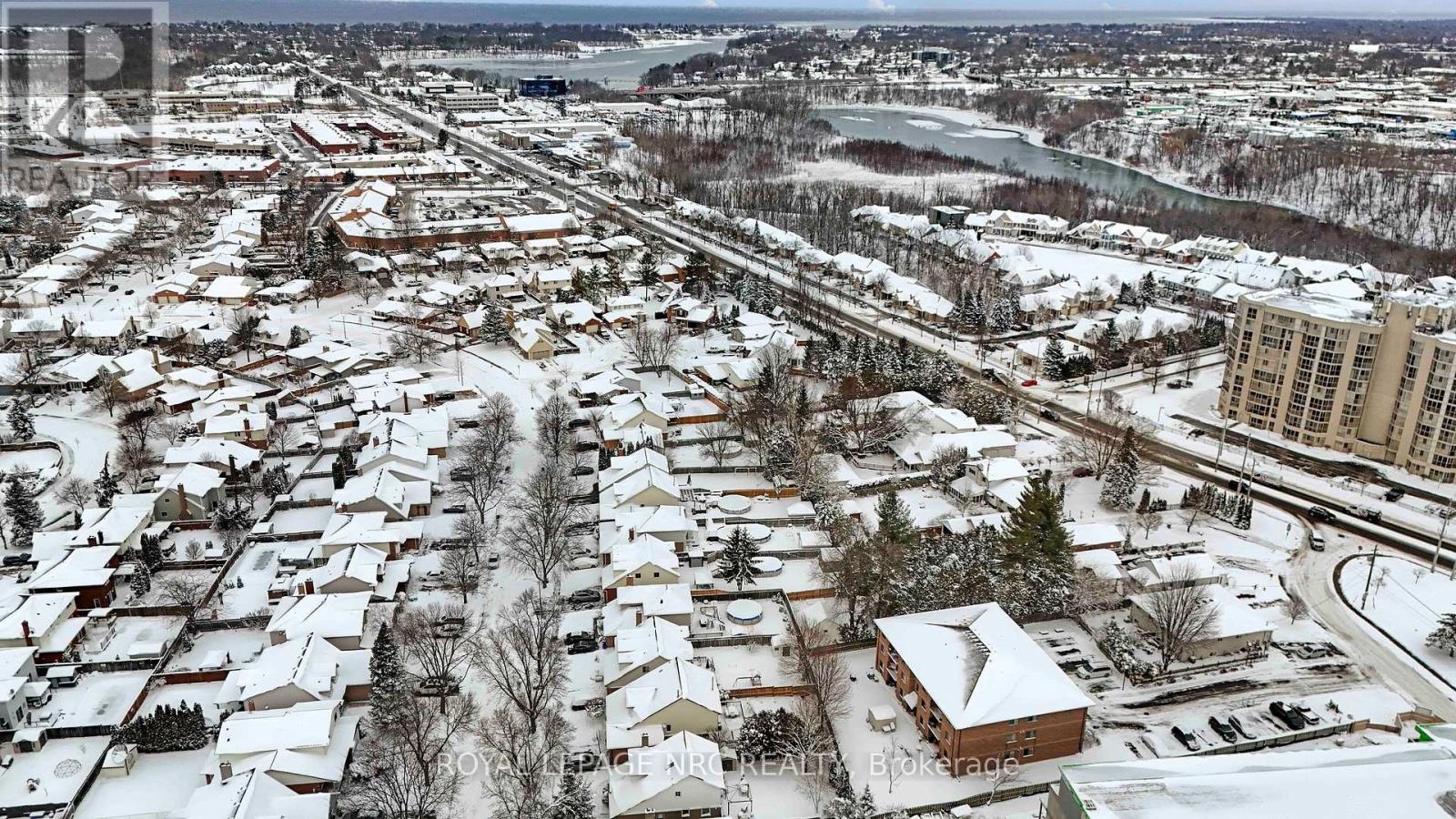 












41 HUNTINGTON LANE

,
St. Catharines (Grapeview),




Ontario
L2S3R5

