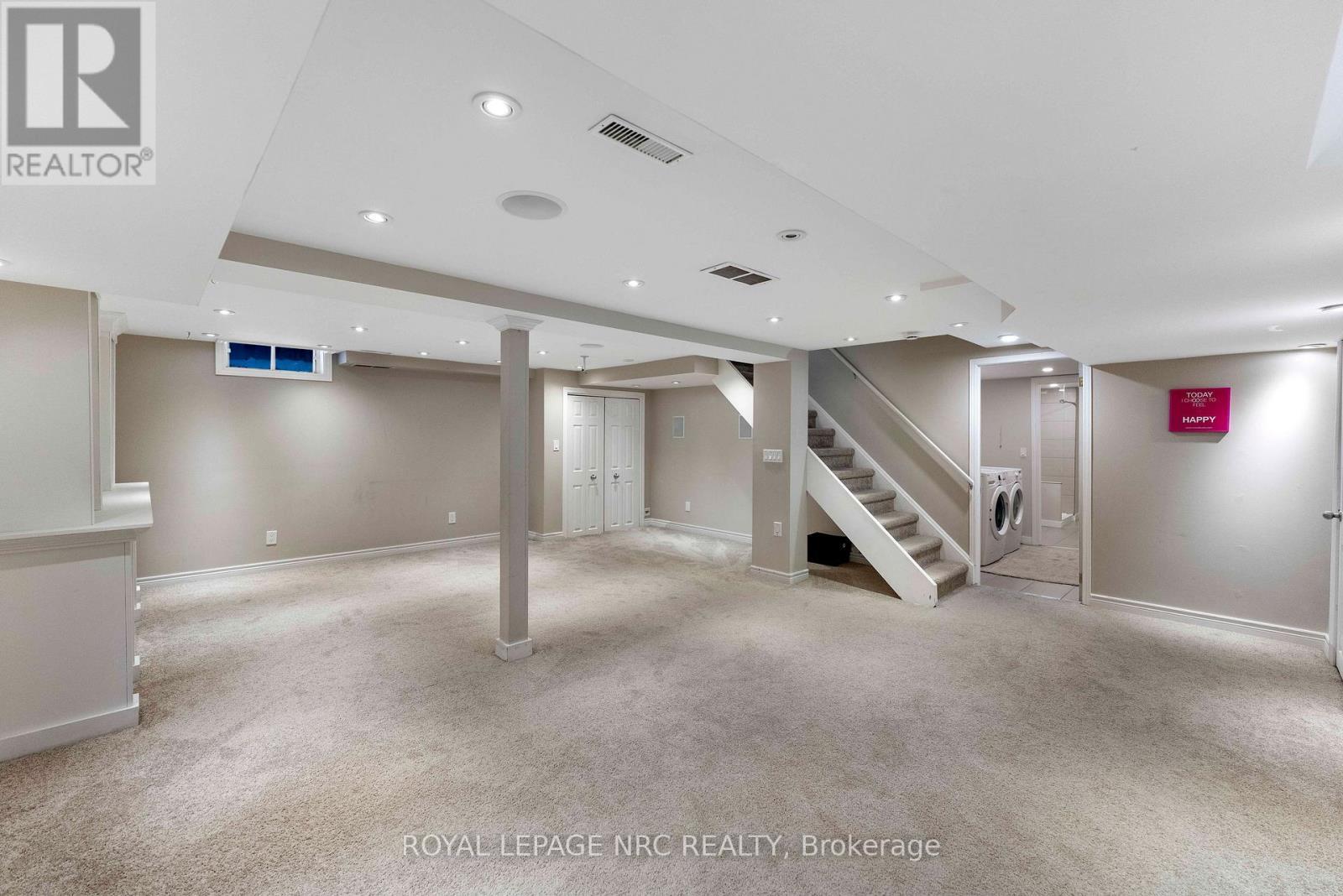 












41 HUNTINGTON LANE

,
St. Catharines (Grapeview),




Ontario
L2S3R5

