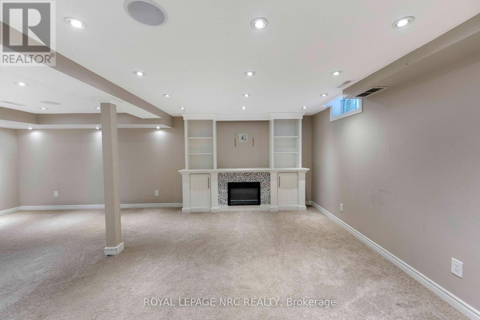 












41 HUNTINGTON LANE

,
St. Catharines (Grapeview),




Ontario
L2S3R5

