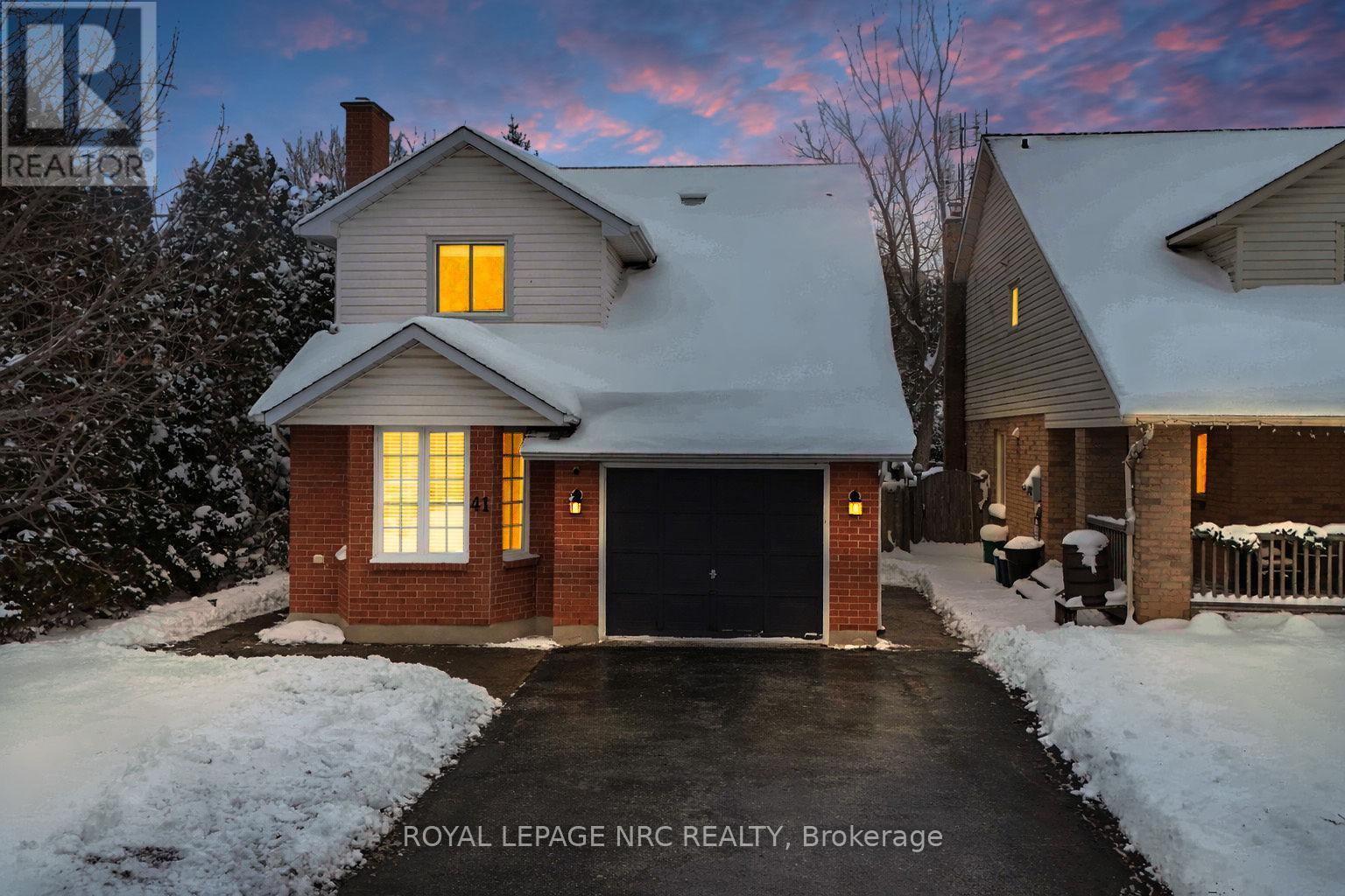 












41 HUNTINGTON LANE

,
St. Catharines (Grapeview),




Ontario
L2S3R5

