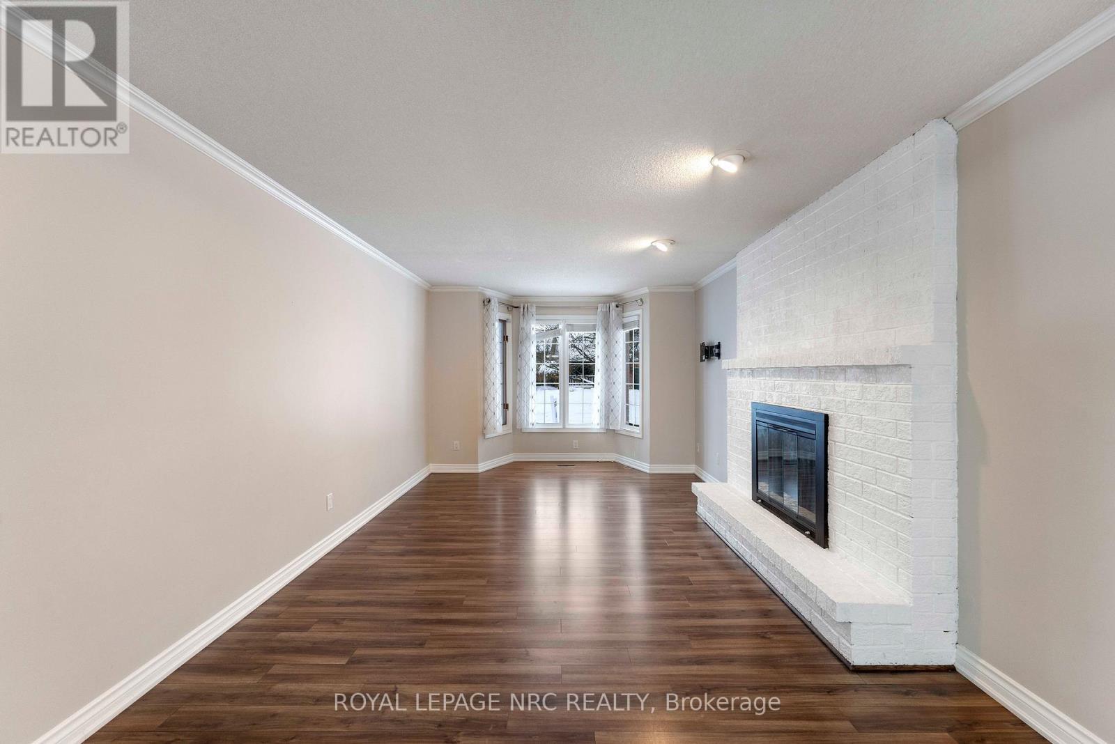 












41 HUNTINGTON LANE

,
St. Catharines (Grapeview),




Ontario
L2S3R5

