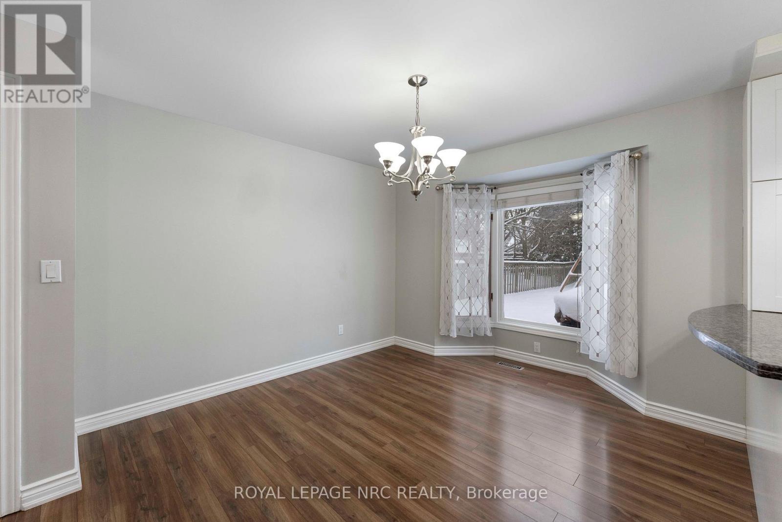 












41 HUNTINGTON LANE

,
St. Catharines (Grapeview),




Ontario
L2S3R5

