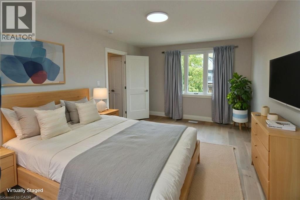 












279 HESS Street S

,
Hamilton,




Ontario
L8P3P6

