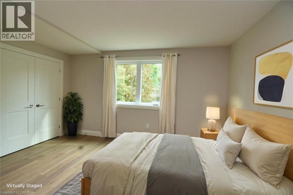 












279 HESS Street S

,
Hamilton,




Ontario
L8P3P6

