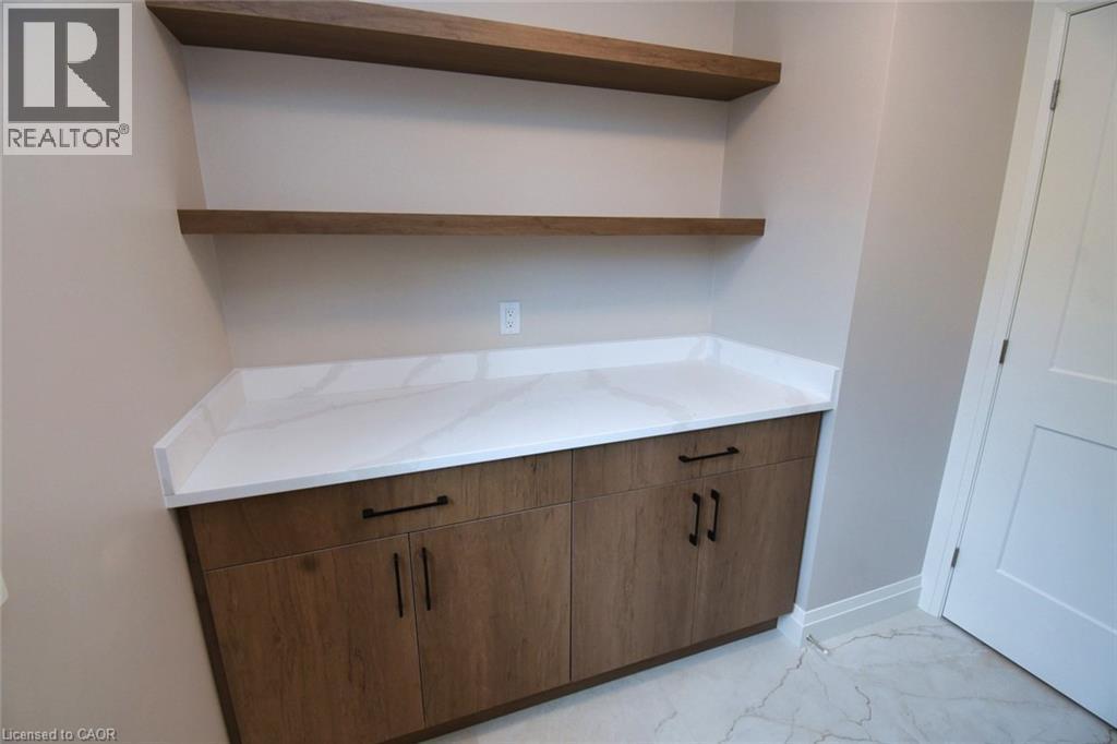 












279 HESS Street S

,
Hamilton,




Ontario
L8P3P6

