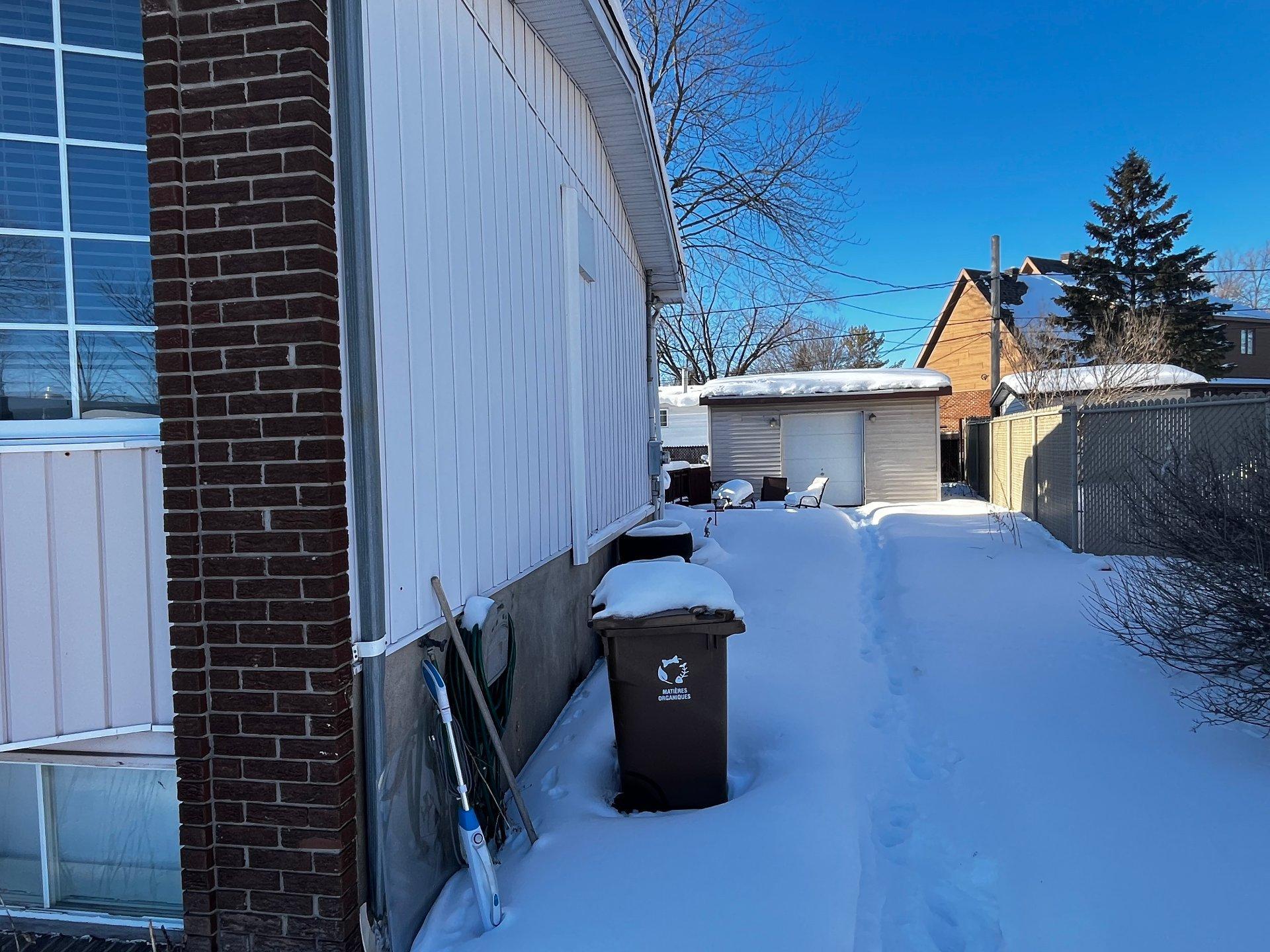 









2548


Place Bujold

,
Boisbriand,




QC
J7H2T1

