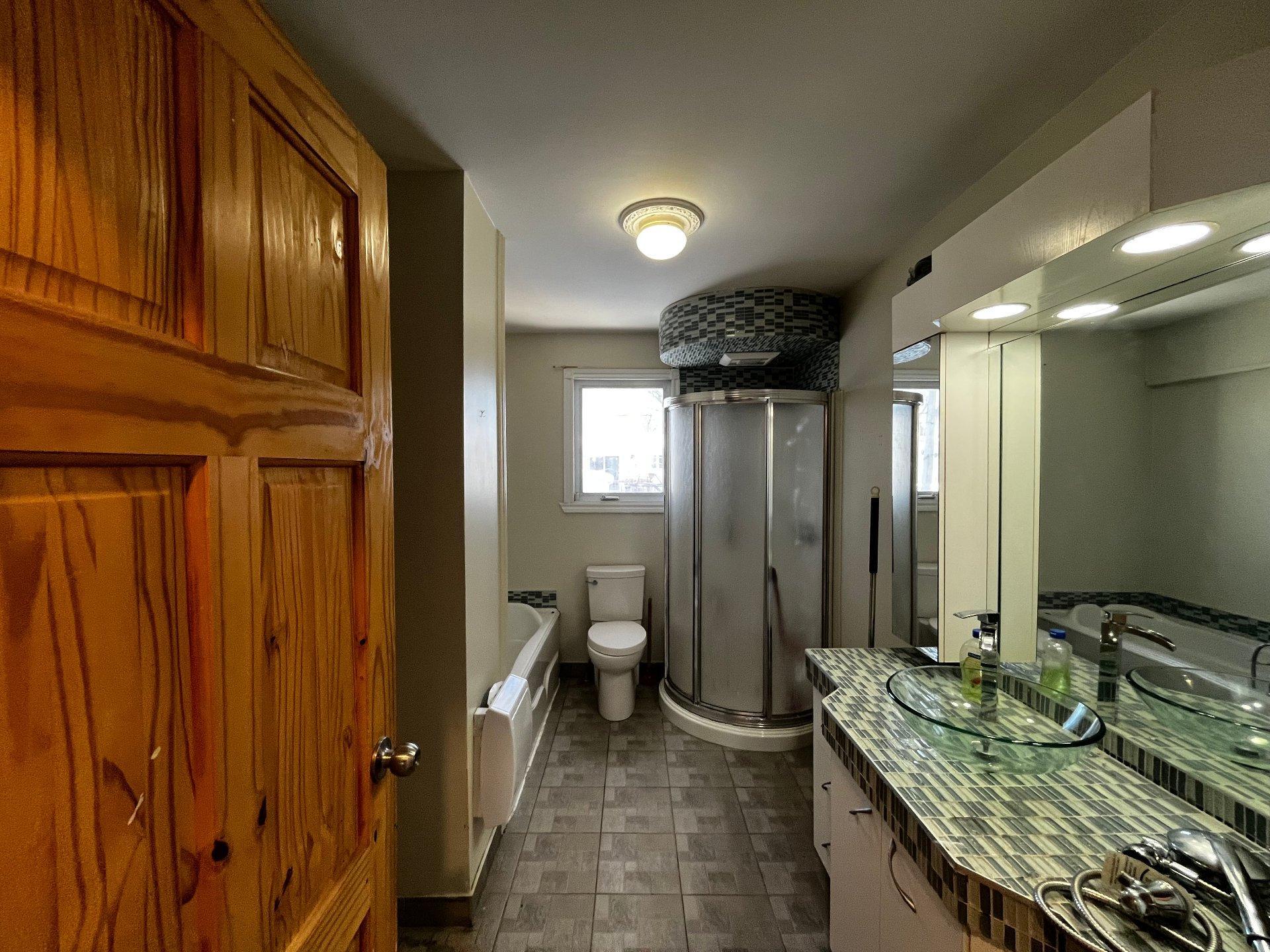 









2548


Place Bujold

,
Boisbriand,




QC
J7H2T1

