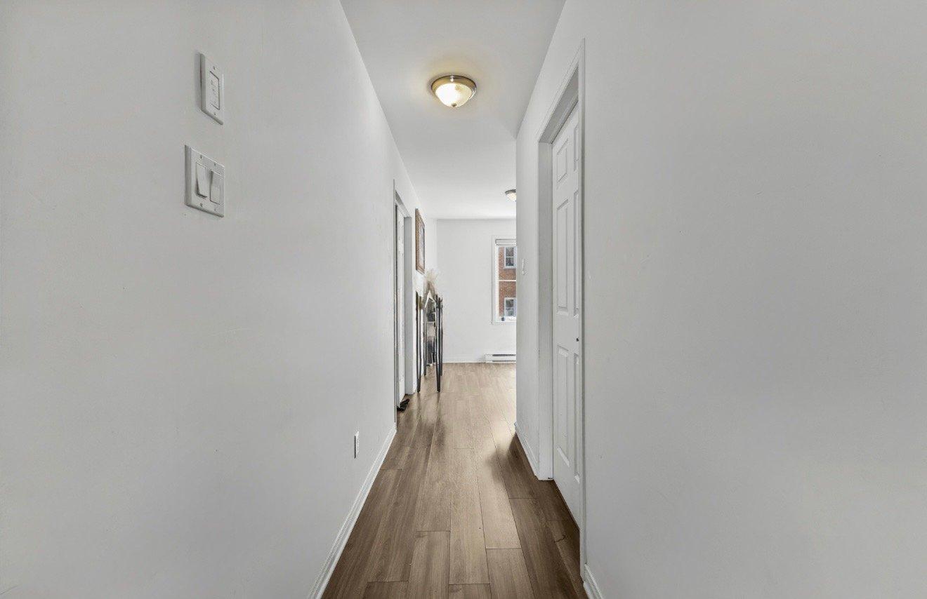 









1557


Av. de la Gare

,
Mascouche,




QC
J7K0M3

