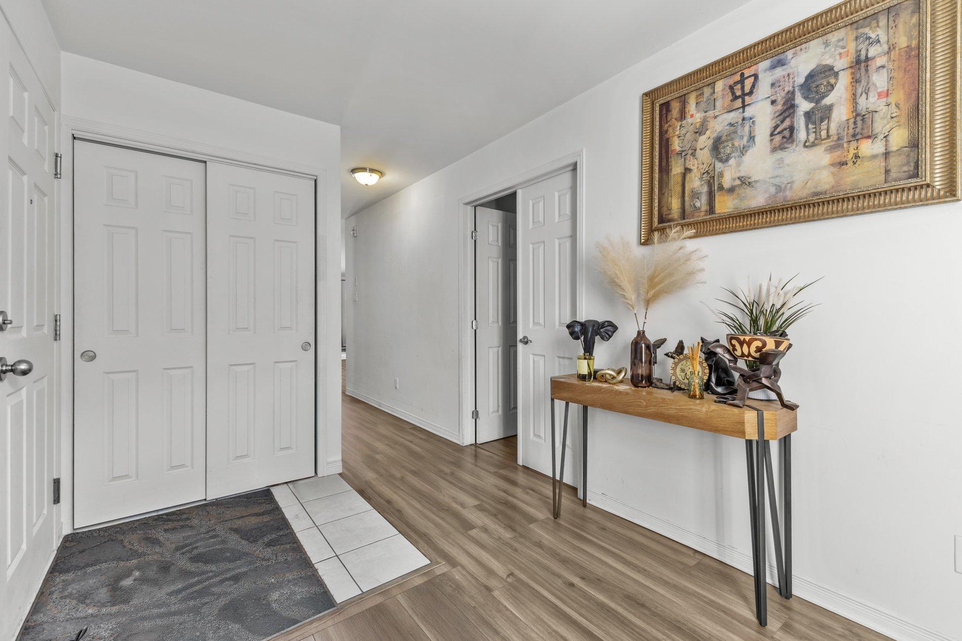 









1557


Av. de la Gare

,
Mascouche,




QC
J7K0M3

