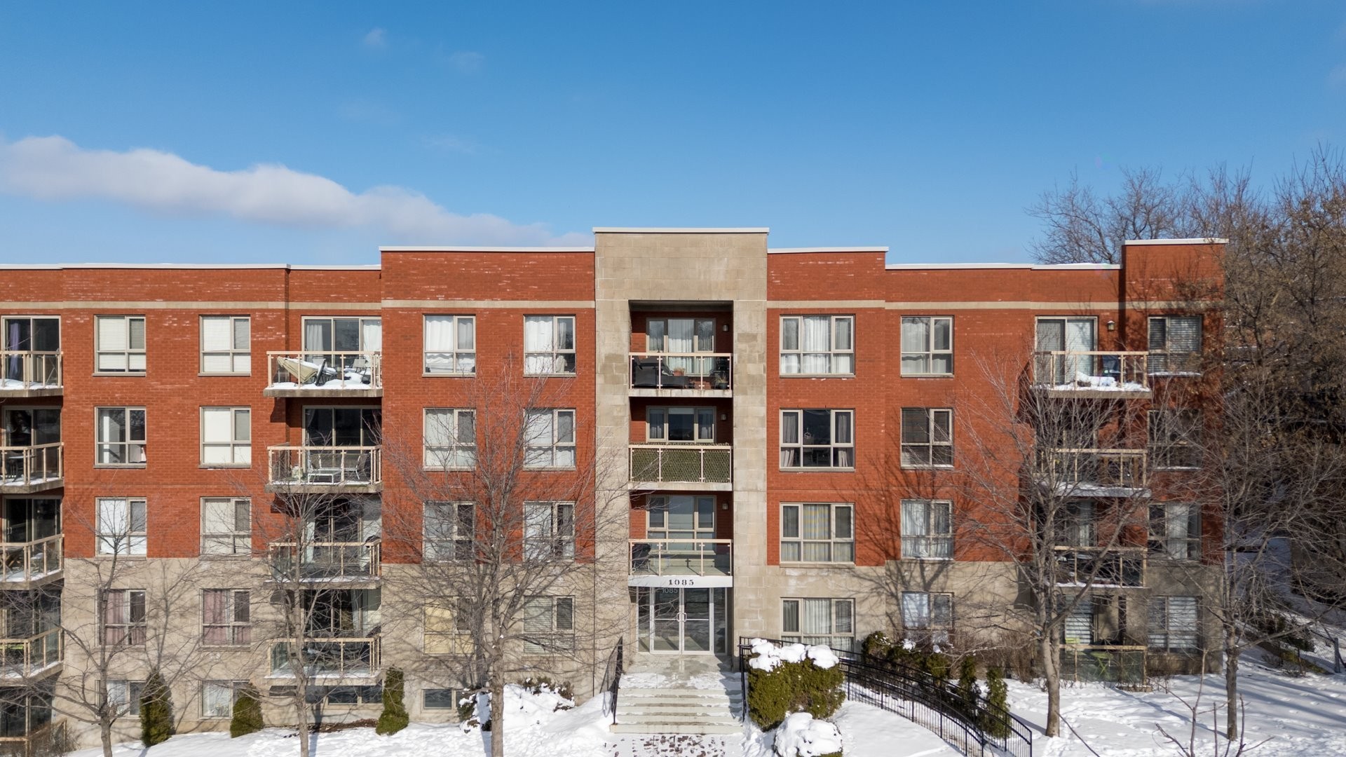 









1085


Av. Pratt

, 405,
Montréal (Outremont),




QC
H2V2V5

