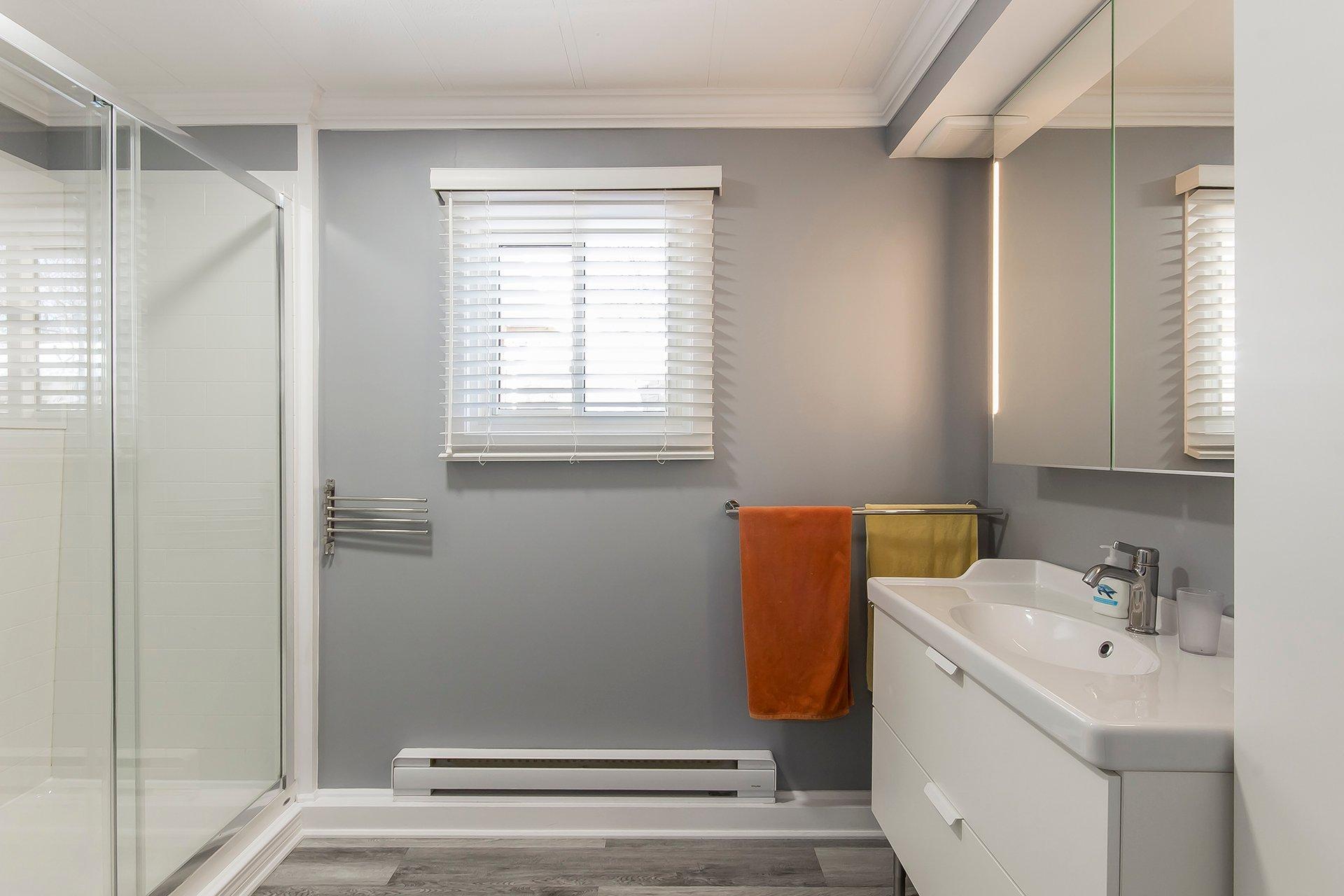 









57


10e Avenue O.

,
Gatineau (Gatineau),




QC
J8T6X9

