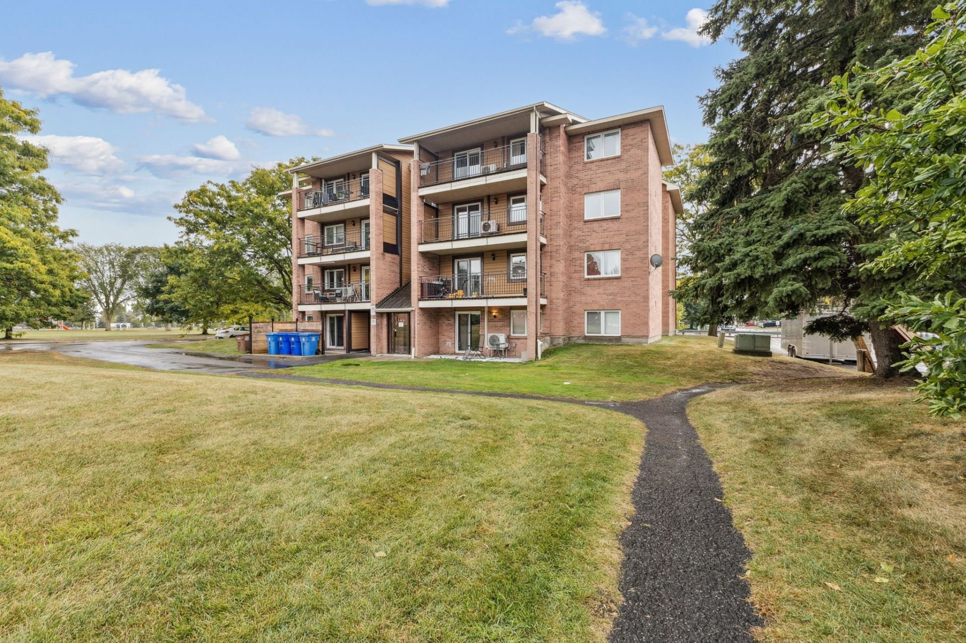 









134


Rue de Lausanne

, 403,
Gatineau (Gatineau),




QC
J8T6R4

